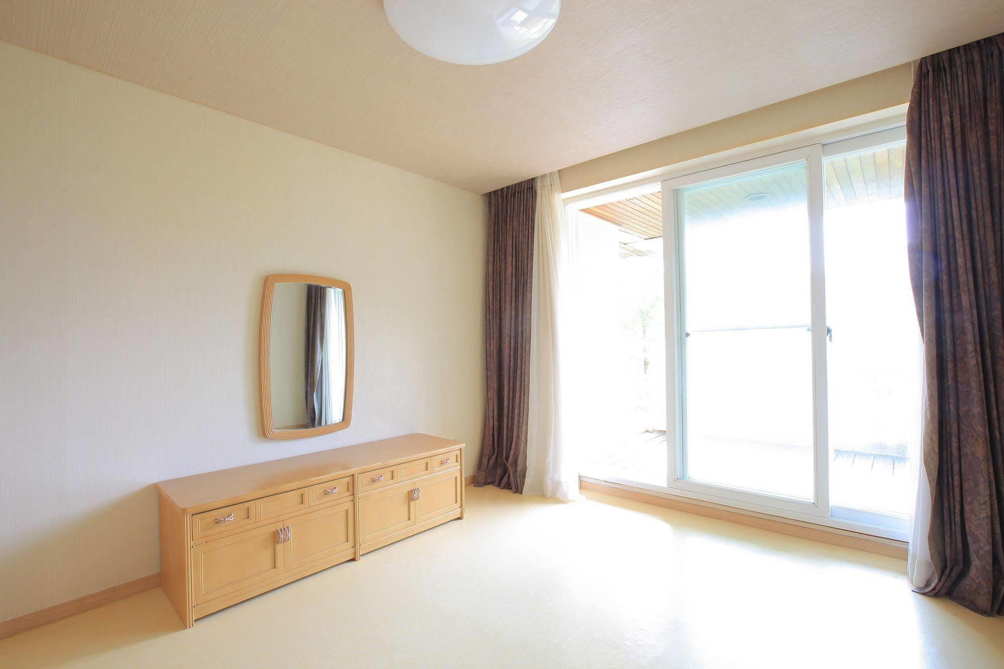 Yongpyong Resort Villa Condominium Пхьончхан Екстер'єр фото